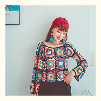 Retro ilgomis rankovėmis megztinis 2021 m. pavasario ir vasaros mados moterų trumpą cut-out palaidinė etninės atsitiktinis megzti megztinis