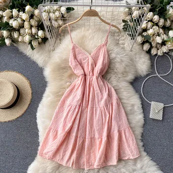 FMFSSOM 2021 m. Vasarą Spageti Dirželis Siuvinėjimo Gėlių Suknelė Moterų Paplūdimio Mini Stiliaus Seksualus V-Kaklo-Line, baltus Drabužius