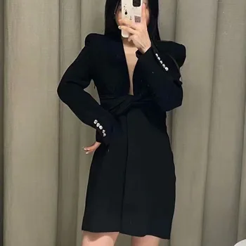 Moteriški drabužiai 2021 m. pavasarį naujas retro juosmens juosmens lieknėjimo V-kaklo elegantiškos juodosios pink raukšlės tvarstis stiliaus suknelė striukė moterims